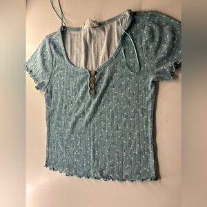 Cute button shirt